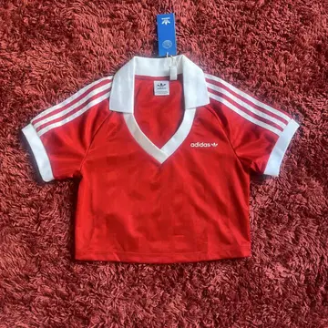adidas 빨간색 V넥 반팔T셔츠