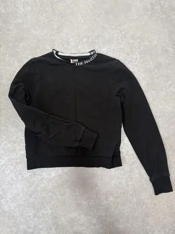 THE NORTH FACE 블랙 크루넥 맨투맨