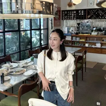 yonfa 박시 슬릿 블라우스 (ivory)