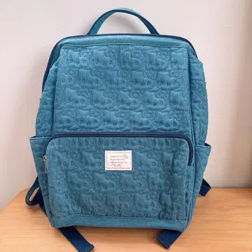 산리오 헬로키티 데님 퀼팅 백팩