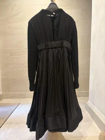 sacai 사카이 니트 절개 플리츠 원피스