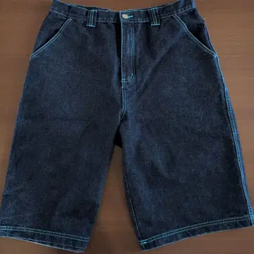 AVIREX 다크 데님 숏팬츠 36