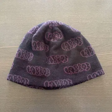 labros 블랙 보라색 로고 패턴 니트 비니