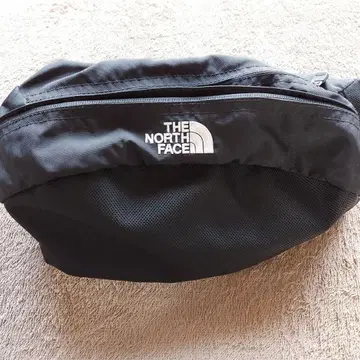 THE NORTH FACE 바디백 블랙