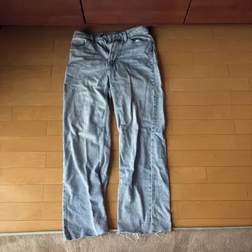 &DENIM 라이트 블루 스트레이트 데님