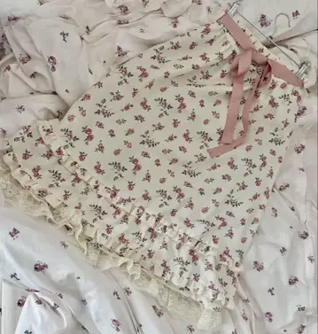 axes femme 로즈 패턴 롱 스커트