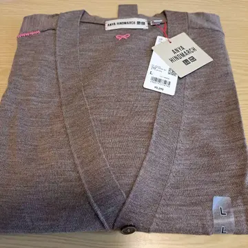 UNIQLO 아냐 힌드마치 v넥 가디건