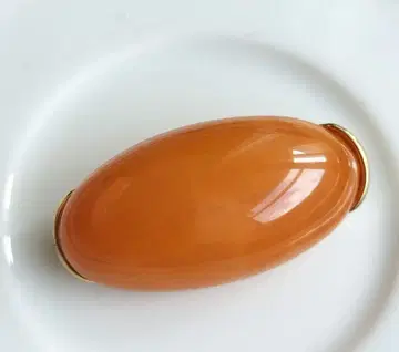 꿀색 오벌 카보숑 브로치 골드 테두리 빈티지