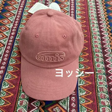 emis 핑크 자수 로고 캡