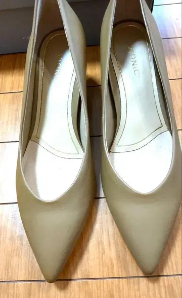 VIONIC 바이오닉 베이지 하이힐 25cm