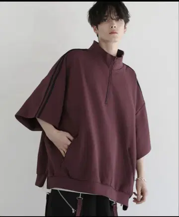 LILL 트랙 하프 지퍼 와인