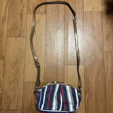 KILIWATCH 스트라이프 숄더백