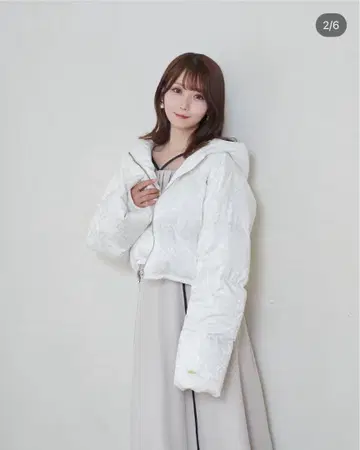 로제뮤즈 jacquard down jacket 화이트
