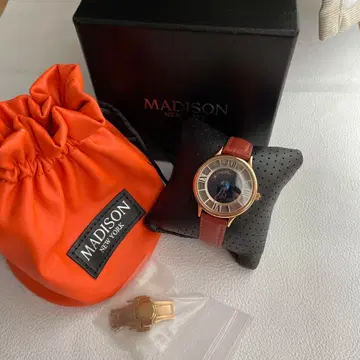madison NY 마디슨 코스모 월드 손목시계