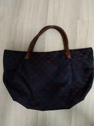 russet 토트백 네이비