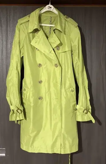 Aquascutum 라임 그린 트렌치코트