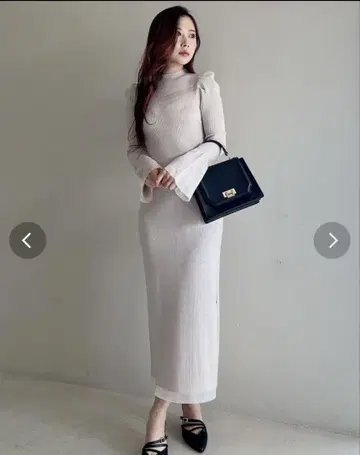 [ 머큐리 듀오 ] 아이보리 라메 니트 원피스