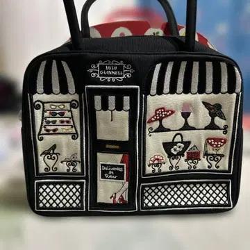 LULUGUINNESS 자수 디자인 토트백