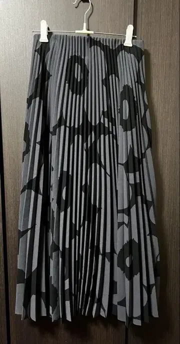 마리메꼬 우니코 플리츠 스커트