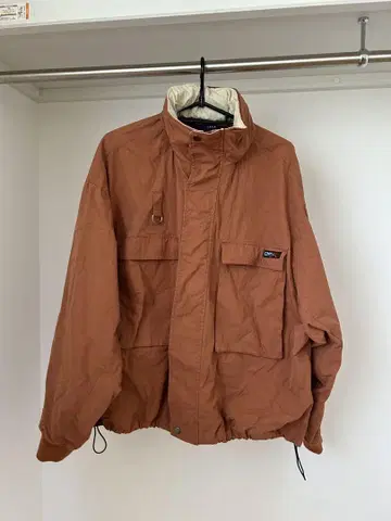 브라운 나일론 점퍼