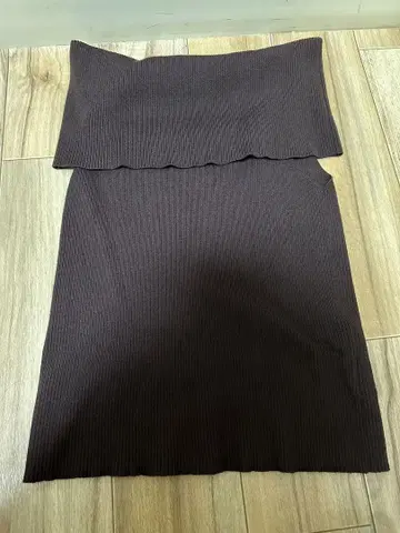 오프숄더 리브 니트 풀오버