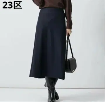 23구 파인 울 플란넬 플레어 스커트 네이비 계열
