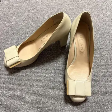 23cm DIANA 크림색 리본 포함 펌프스 다이애나