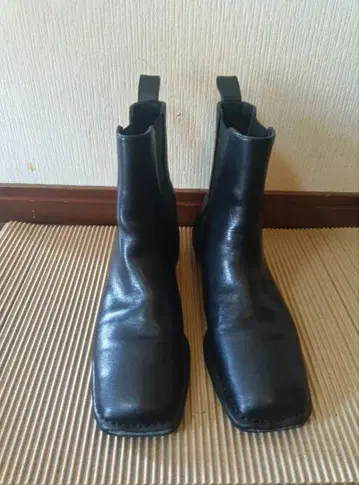 SHISEI 사이드 고어 부츠 블랙