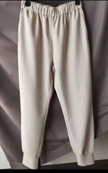 베이지 조거 팬츠 허리밴딩