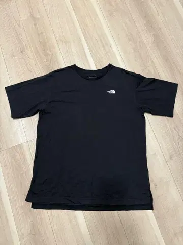 THE NORTH FACE 블랙 T셔츠