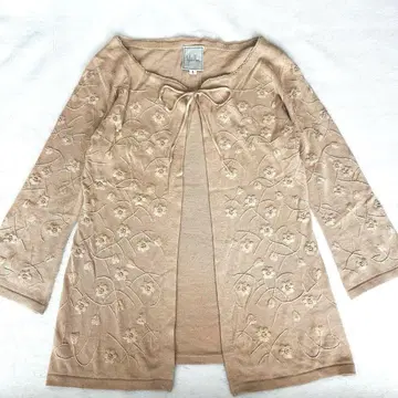 Sybilla 7부 소매 가디건 꽃무늬 자수
