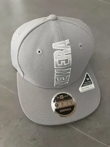 뉴에라 캡 그레이