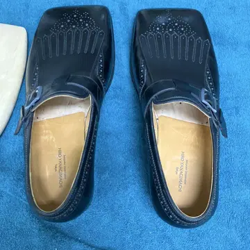 HIRO YANAGIMACHI 블랙 스퀘어 신발