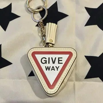 라빠르망 GIVE WAY 키링 GOOD GRIEF