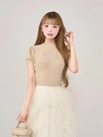 Darich 팬시 비즈 DD 로고 니트탑