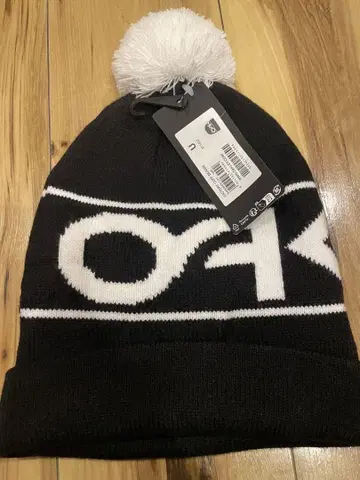 Oakley Factory Gift Beanie 블랙/화이트