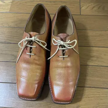 벨루티 울테마 홀컷