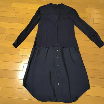 Gabardine K.T 다크 블루 V넥 가디건