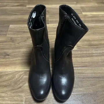 브라운 가죽 숏부츠