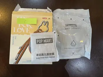 러브브 PINFORLOVE 펜던트 POPMART
