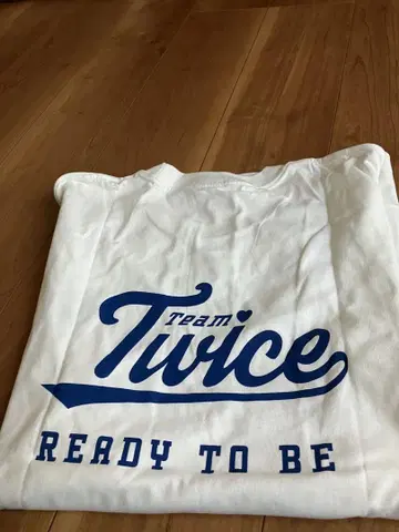 미착용 TWICE 팀 로고 T셔츠 L사이즈 ready to be
