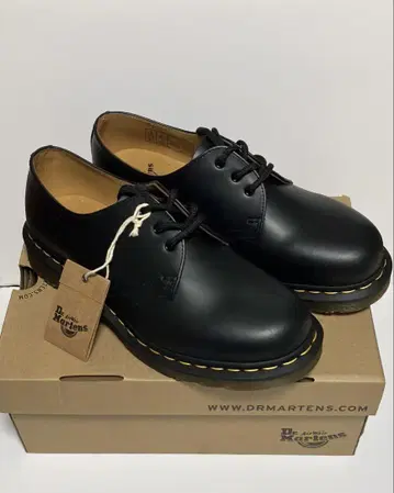 새상품 Dr. Martens 닥터마틴 3홀 신발