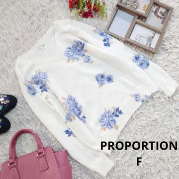 PROPORTION 니트/스웨터 (M 상당) 화이트/꽃무늬/V넥