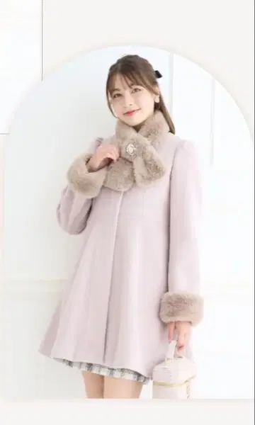 LUDIC PARK 비쥬 코트 핑크 비쥬 부착