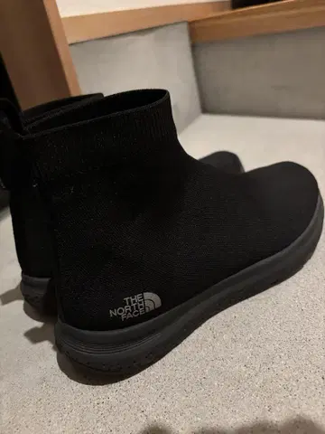 THE NORTH FACE 방수 스니커즈