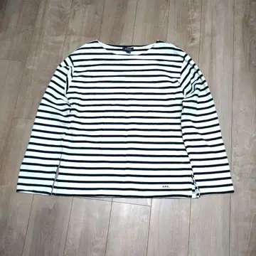 새상품급 A.P.C. 보더 긴팔 티셔츠 L 일본제