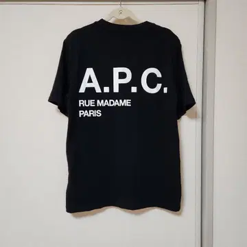 A.P.C. 블랙 티셔츠 백 프린트