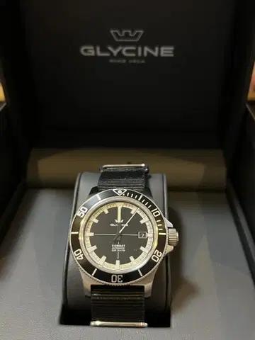 GLYCINE Combat Sub 거의 새상품 블랙 다이버 워치