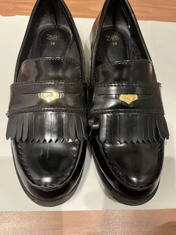 ZARA 블랙 프린지 로퍼 36