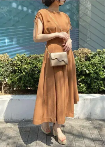 LAGUNAMOON 드로스트 숄더 원피스 S